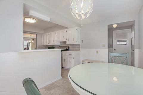 202 Maple Ter, Spring Lake, MI 49456 photo 15