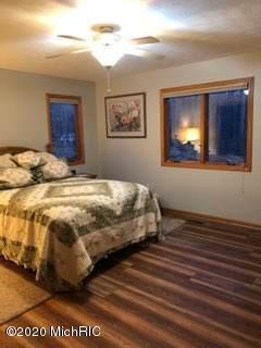 519 Roundtree Dr NE, Ada, MI 49301 photo 23