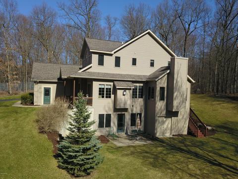 519 Roundtree Dr NE, Ada, MI 49301 photo 4
