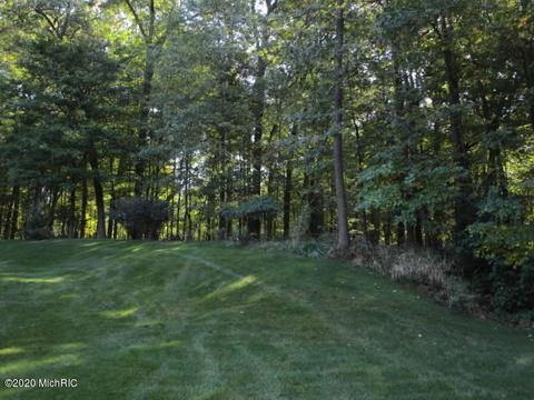 519 Roundtree Dr NE, Ada, MI 49301 photo 8