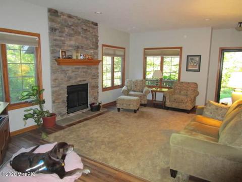 519 Roundtree Dr NE, Ada, MI 49301 photo 17