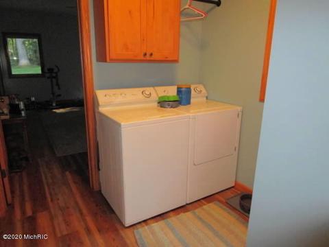 519 Roundtree Dr NE, Ada, MI 49301 photo 22