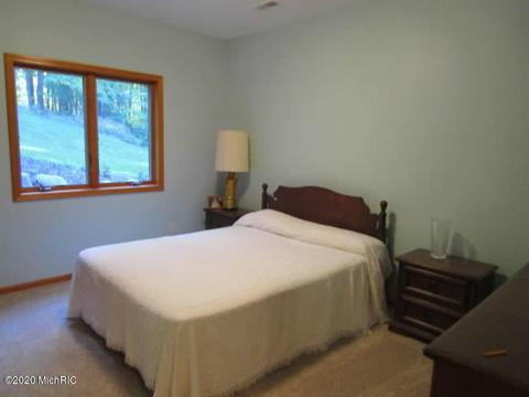 519 Roundtree Dr NE, Ada, MI 49301 photo 32
