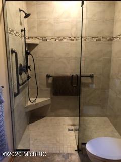 519 Roundtree Dr NE, Ada, MI 49301 photo 20