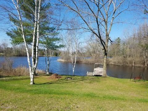 3773 E Shore Dr, Stanton, MI 48888 photo 4