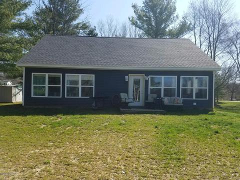 3773 E Shore Dr, Stanton, MI 48888 photo 3
