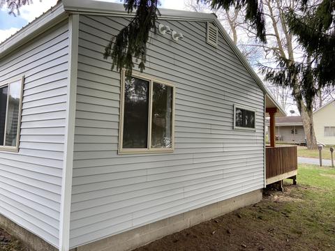 519 E Walnut St, Stanton, MI 48888 photo 5