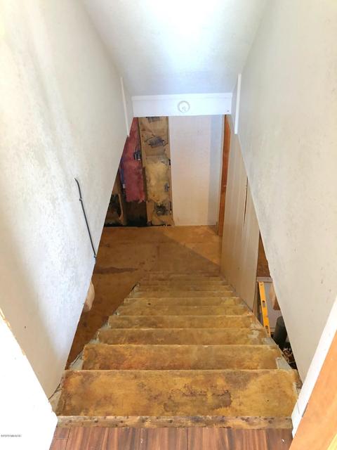 211 E Home St, Edmore, MI 48829 photo 27