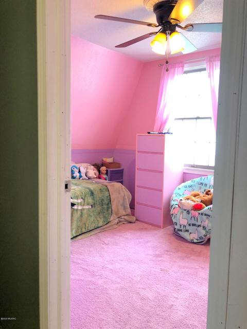 211 E Home St, Edmore, MI 48829 photo 18