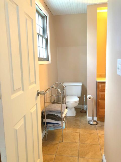 211 E Home St, Edmore, MI 48829 photo 22