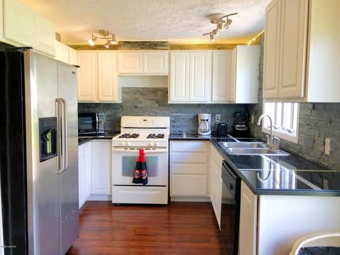 211 E Home St, Edmore, MI 48829 photo 10