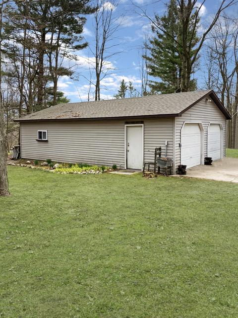 1340 S Locust Ave, White Cloud, MI 49349 photo 24