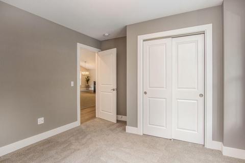16481 Villa Pkwy, Spring Lake, MI 49456 photo 25