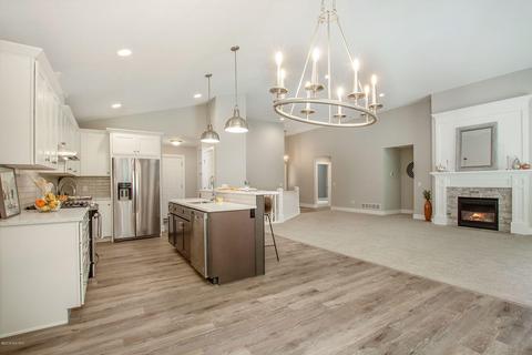16481 Villa Pkwy, Spring Lake, MI 49456 photo 12