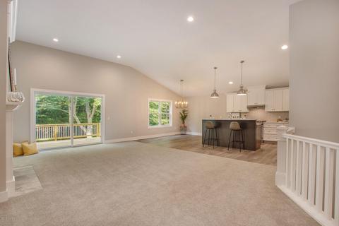 16481 Villa Pkwy, Spring Lake, MI 49456 photo 6