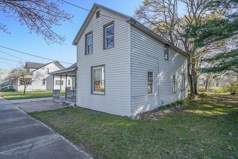 828 N 4th Ave, Big Rapids, MI 49307 photo 3