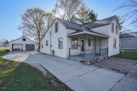 828 N 4th Ave, Big Rapids, MI 49307 photo 2
