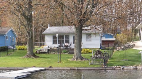 70805 Wayne St, Union, MI 49130 photo 3