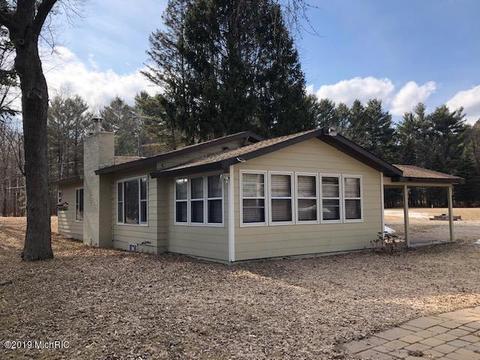6947 Bird Dr, Evart, MI 49631 photo 2