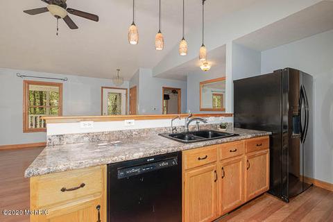 3670 W B Ave, Plainwell, MI 49080 photo 4