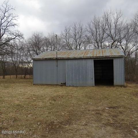 3292 E Boyer Rd, Fenwick, MI 48834 photo 5