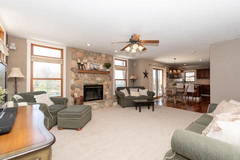 353 Southfork Dr, Plainwell, MI 49080 photo 17