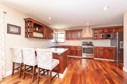 353 Southfork Dr, Plainwell, MI 49080 photo 13