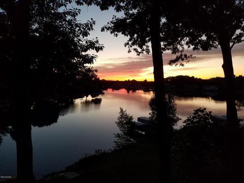 353 Southfork Dr, Plainwell, MI 49080 photo 79