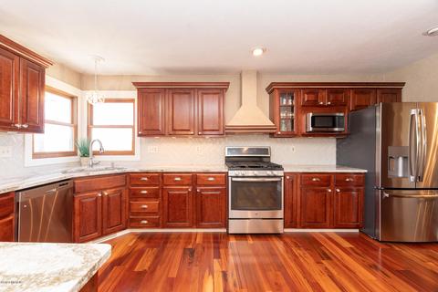 353 Southfork Dr, Plainwell, MI 49080 photo 9