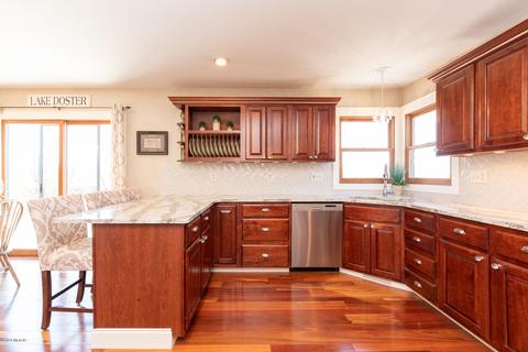 353 Southfork Dr, Plainwell, MI 49080 photo 12
