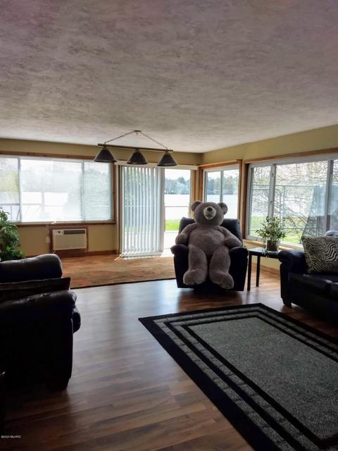 11496 Maple St, Big Rapids, MI 49307 photo 6