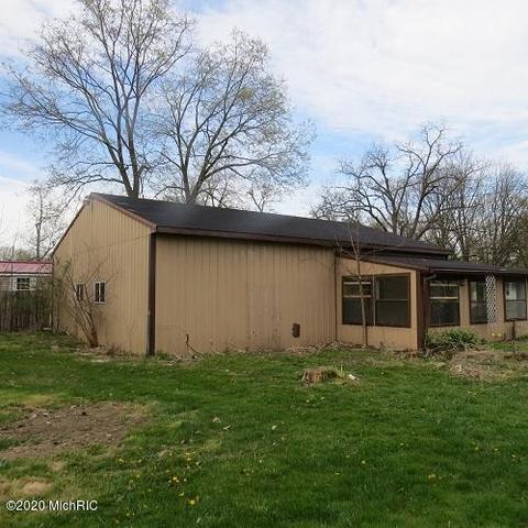149 S Hawley St, Lyons, MI 48851 photo 5