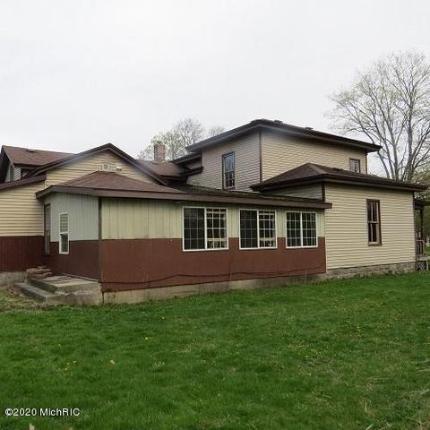 149 S Hawley St, Lyons, MI 48851 photo 4