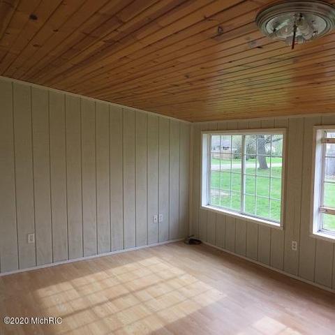 149 S Hawley St, Lyons, MI 48851 photo 14