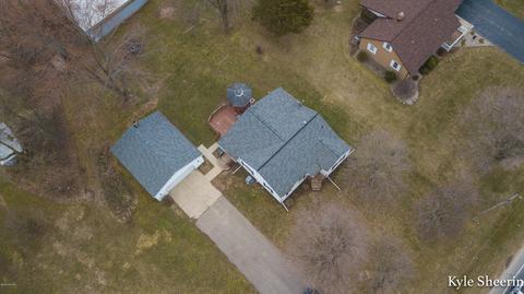 3705 18th St, Dorr, MI 49323 photo 8