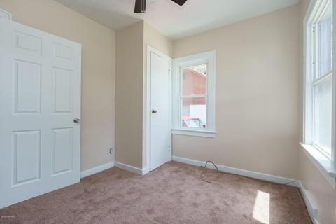 80 Wellworth Ave, Springfield, MI 49037 photo 9