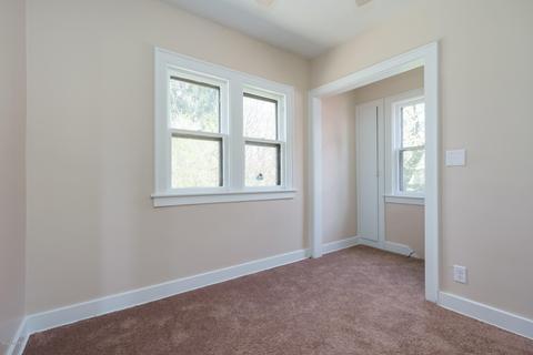 80 Wellworth Ave, Springfield, MI 49037 photo 11