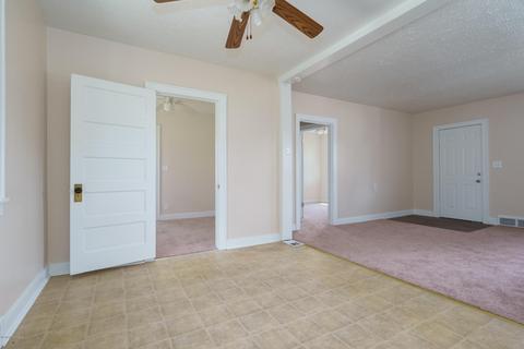 80 Wellworth Ave, Springfield, MI 49037 photo 6