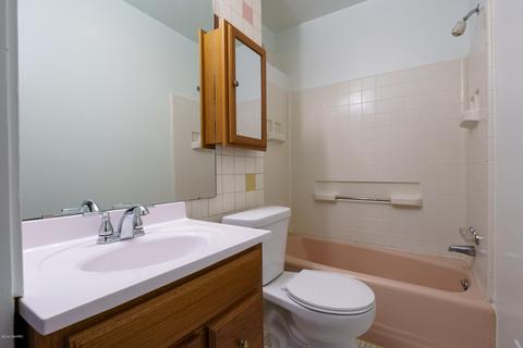 80 Wellworth Ave, Springfield, MI 49037 photo 7