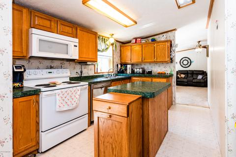 4935 W Olive Branch Rd, Three Oaks, MI 49128 photo 10