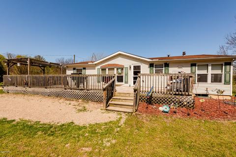 4935 W Olive Branch Rd, Three Oaks, MI 49128 photo 1