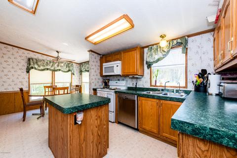 4935 W Olive Branch Rd, Three Oaks, MI 49128 photo 7