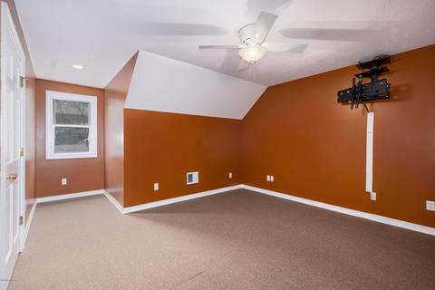 323 Midlakes Blvd, Plainwell, MI 49080 photo 25