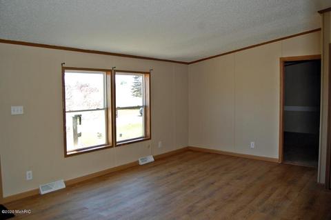 2793 Weeks Dr, Morley, MI 49336 photo 3