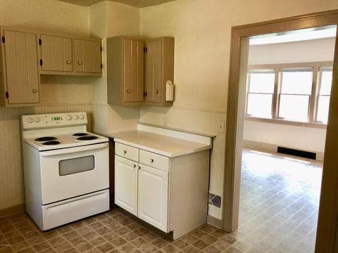 46 S Main St, Douglas, MI 49406 photo 9