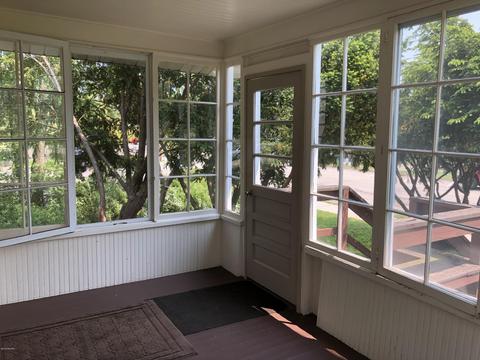 46 S Main St, Douglas, MI 49406 photo 2
