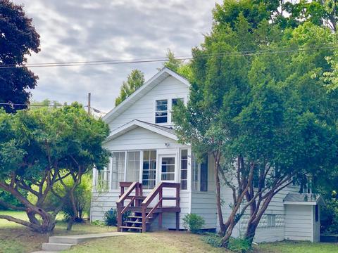 46 S Main St, Douglas, MI 49406 photo 1
