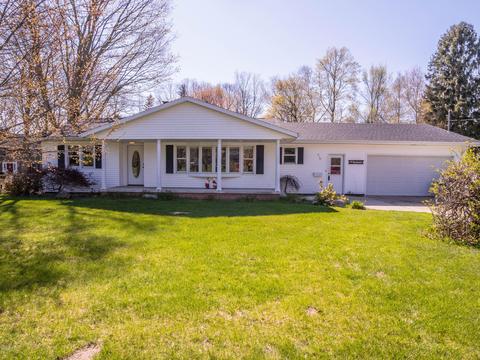 219 Pinecrest Rd, Whitehall, MI 49461 photo 1