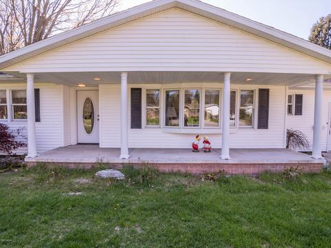 219 Pinecrest Rd, Whitehall, MI 49461 photo 4