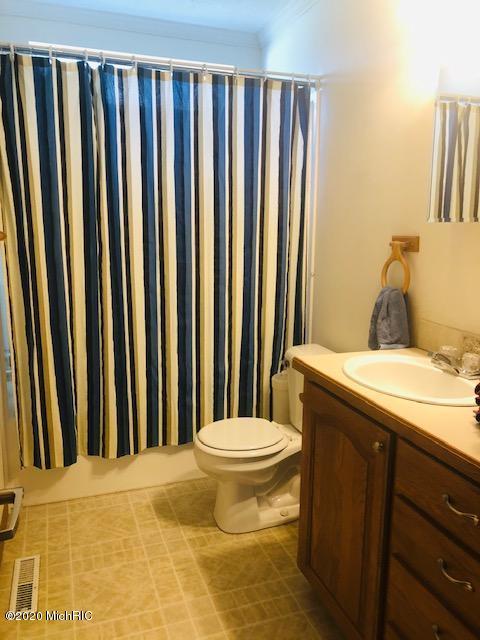 4572 E Pawn St, Chase, MI 49623 photo 3